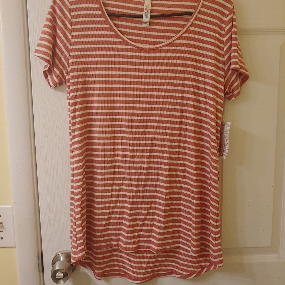 LulaRoe classic t.